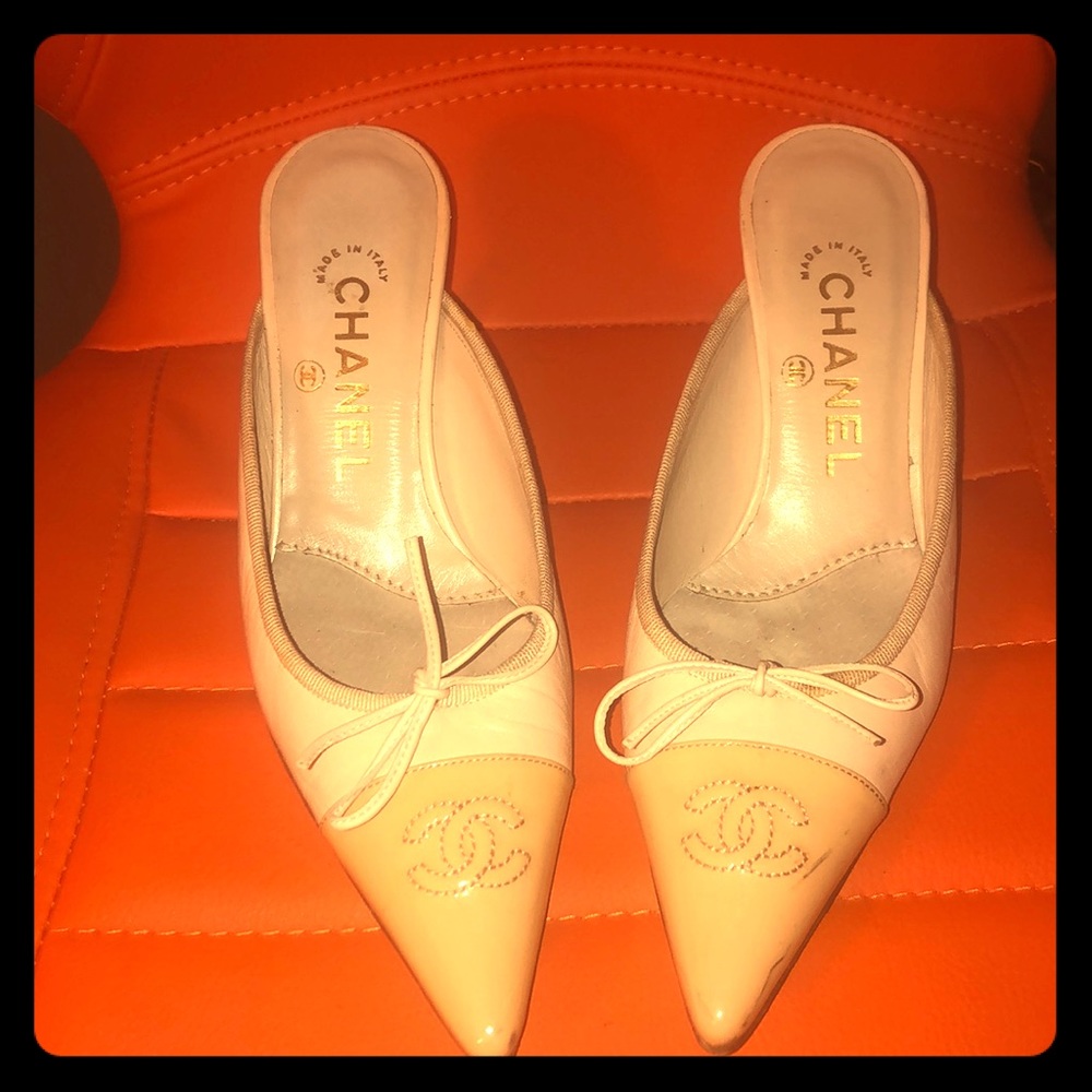 Lovely 💋channel kitten 🐱 heels.